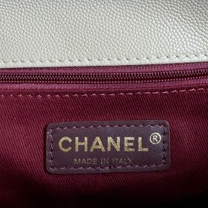 img_b5cc9469_20240701_i1719829306_5887_0_jpg_ee1e1987-0e5c-4777-9ec5-affbeb590733 coco handle medium 29cm beige quilted caviar leather gold hardware