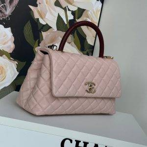 img_b5cc9469_20240806_i1722935763_2745_8_jpg coco handle medium 29cm pastel pink red quilted caviar leather gold hardware