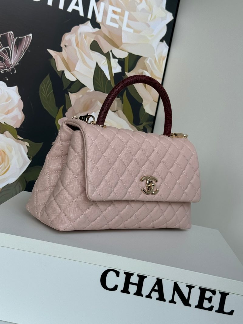 img_b5cc9469_20240806_i1722935763_2745_8_jpg coco handle medium 29cm pastel pink red quilted caviar leather gold hardware
