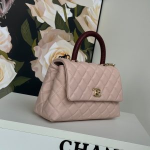img_b5cc9469_20240806_i1722935803_6424_2_jpg coco handle flap bag 24cm pastel pink red quilted caviar leather