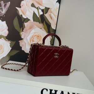 SMALL BOX BAG 18 IN BURGUNDY RED LAMBSKIN GOLD HARDWARE