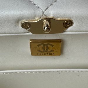 SMALL BOX BAG 18 IN WHITE LAMBSKIN GOLD HARDWARE