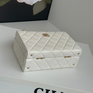 SMALL BOX BAG 18 IN WHITE LAMBSKIN GOLD HARDWARE