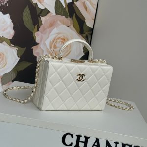SMALL BOX BAG 18 IN WHITE LAMBSKIN GOLD HARDWARE