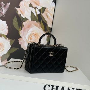 SMALL BOX BAG 18 IN BLACK LAMBSKIN GOLD HARDWARE