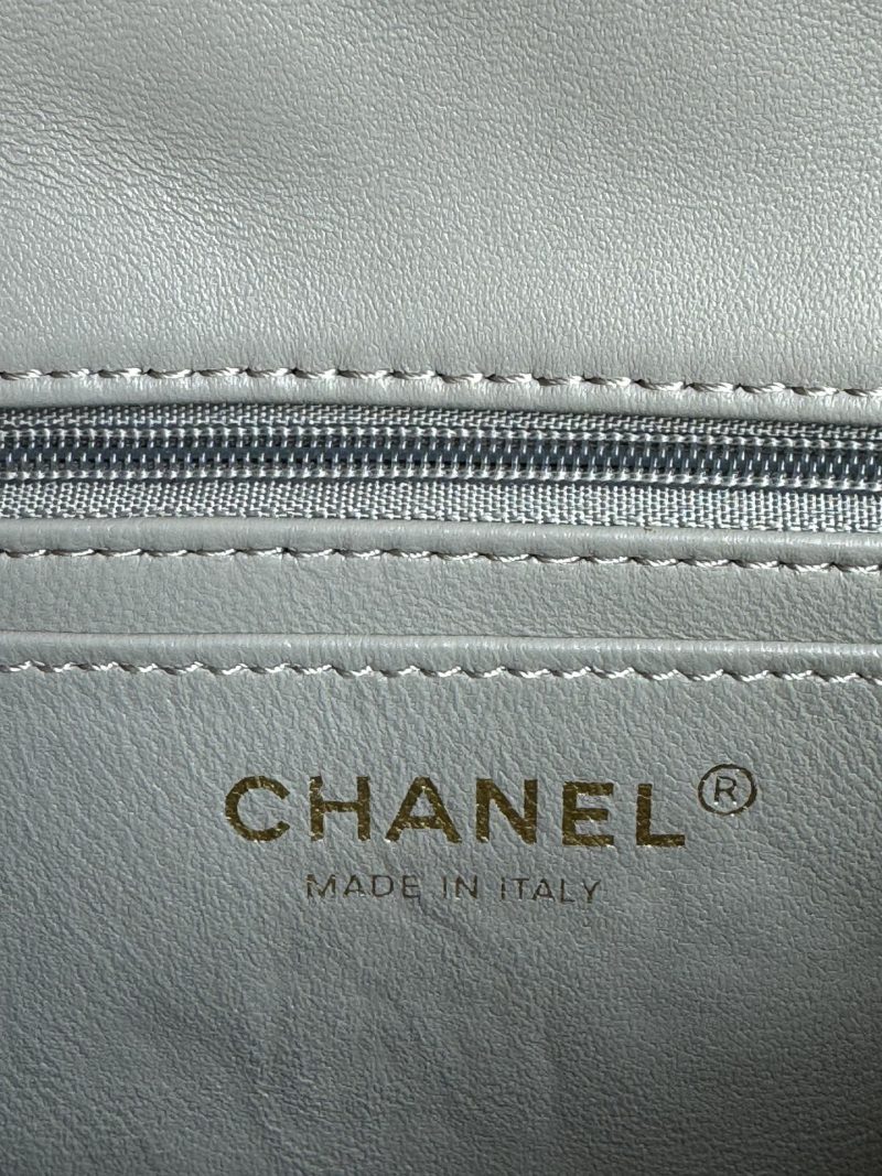 MINI FLAP BAG 20 IN LIGHT GRAY GLOSSY CALFSKIN GOLD HARDWARE