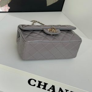 MINI FLAP BAG 20 IN LIGHT GRAY GLOSSY CALFSKIN GOLD HARDWARE