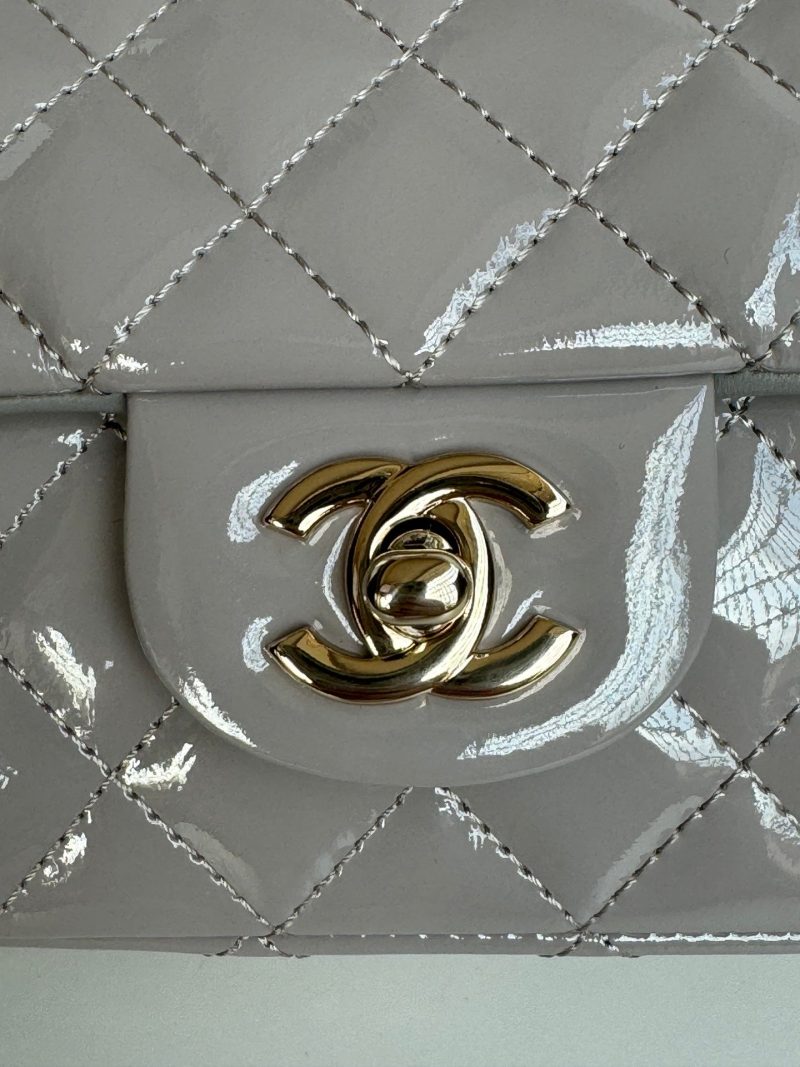 MINI FLAP BAG 20 IN LIGHT GRAY GLOSSY CALFSKIN GOLD HARDWARE