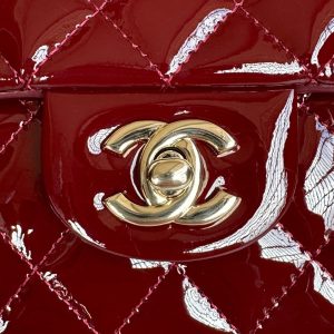 MINI FLAP BAG 20 IN MAHOGANY RED GLOSSY CALFSKIN GOLD HARDWARE