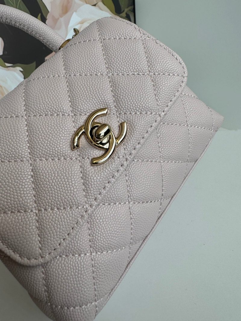 img_b5cc9469_20241020_i1729412577_2361_8_jpg CC 24K Coco Handle Nano 14.5cm Light Pink Grained Calfskin Gold Hardware