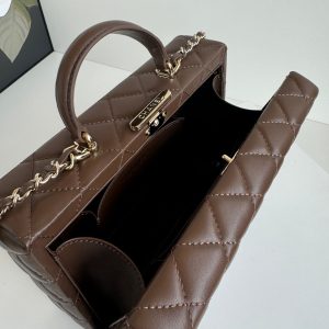 MEDIUM BOX BAG 22 IN CHOCOLATE LAMBSKIN GOLD HARDWARE