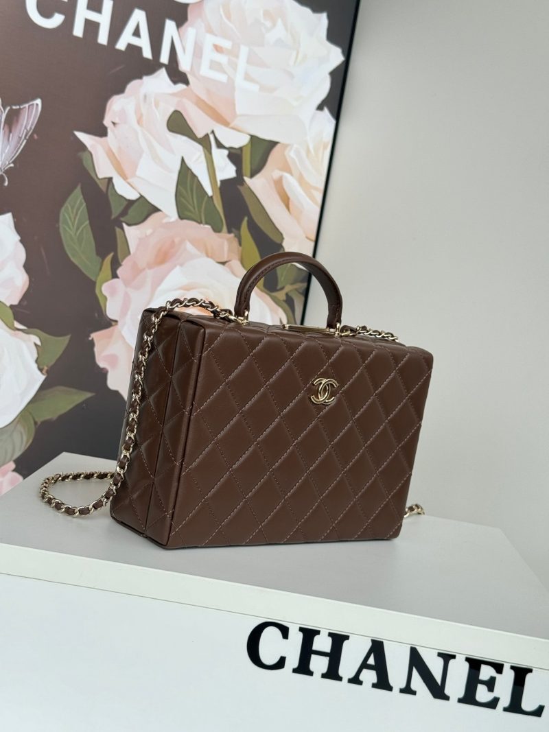 MEDIUM BOX BAG 22 IN CHOCOLATE LAMBSKIN GOLD HARDWARE