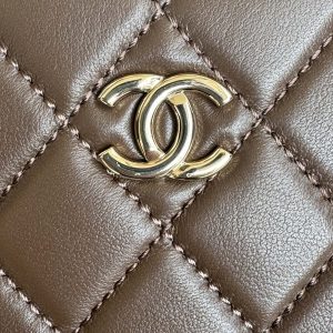 MEDIUM BOX BAG 22 IN CHOCOLATE LAMBSKIN GOLD HARDWARE