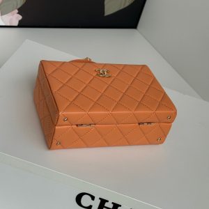SMALL BOX BAG 18 IN CARROT LAMBSKIN GOLD HARDWARE