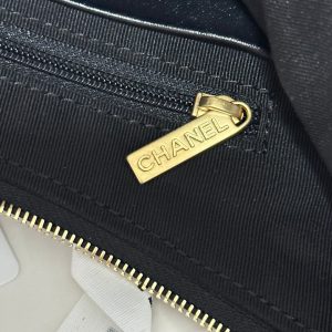 HOBO BAG 23 IN BLACK MIX WHITE TWEED GOLD HARDWARE