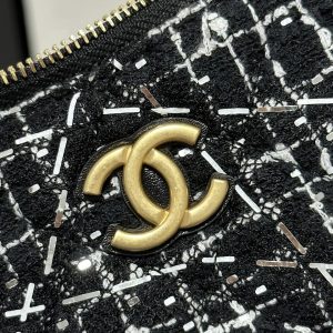 HOBO BAG 23 IN BLACK MIX WHITE TWEED GOLD HARDWARE