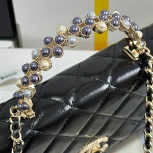PEARL HANDLE FLAP BAG 18 IN BLACK SHINY LAMBSKIN