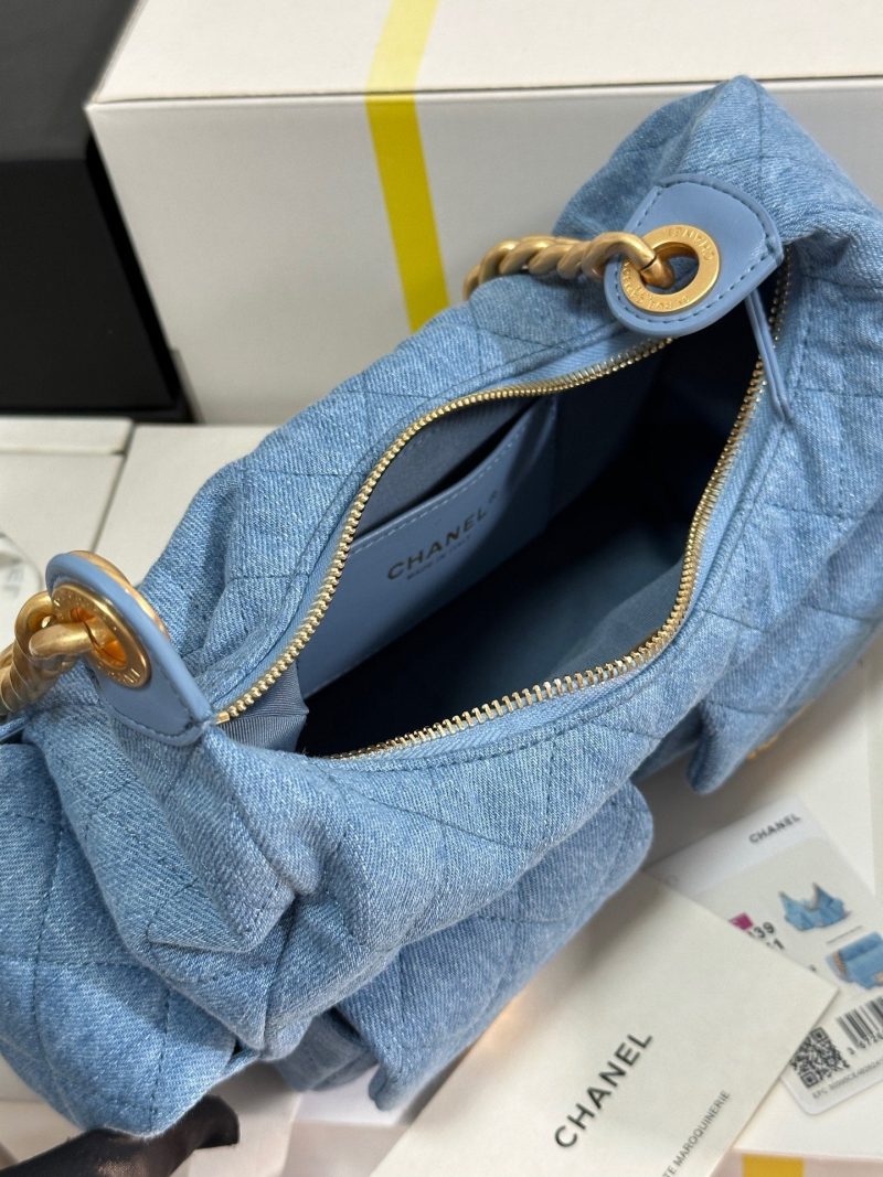 img_b885826e_20250112_i1736659381143_7858_0_6_jpg CC 25C Hobo 31cm Baby Blue Demin Gold Hardware 243565