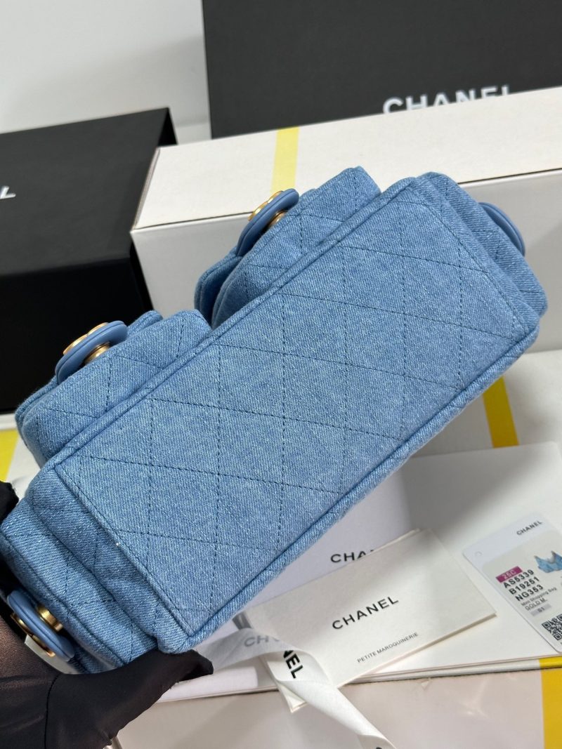 img_b885826e_20250112_i1736659381402_8067_0_7_jpg CC 25C Hobo 31cm Baby Blue Demin Gold Hardware 243565