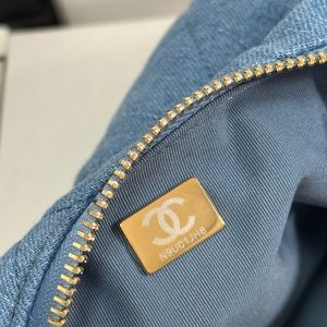 img_b885826e_20250112_i1736659480965_9871_0_8.jpg_1 CC 25C Hobo 35cm Baby Blue Demin Gold Hardware 243567