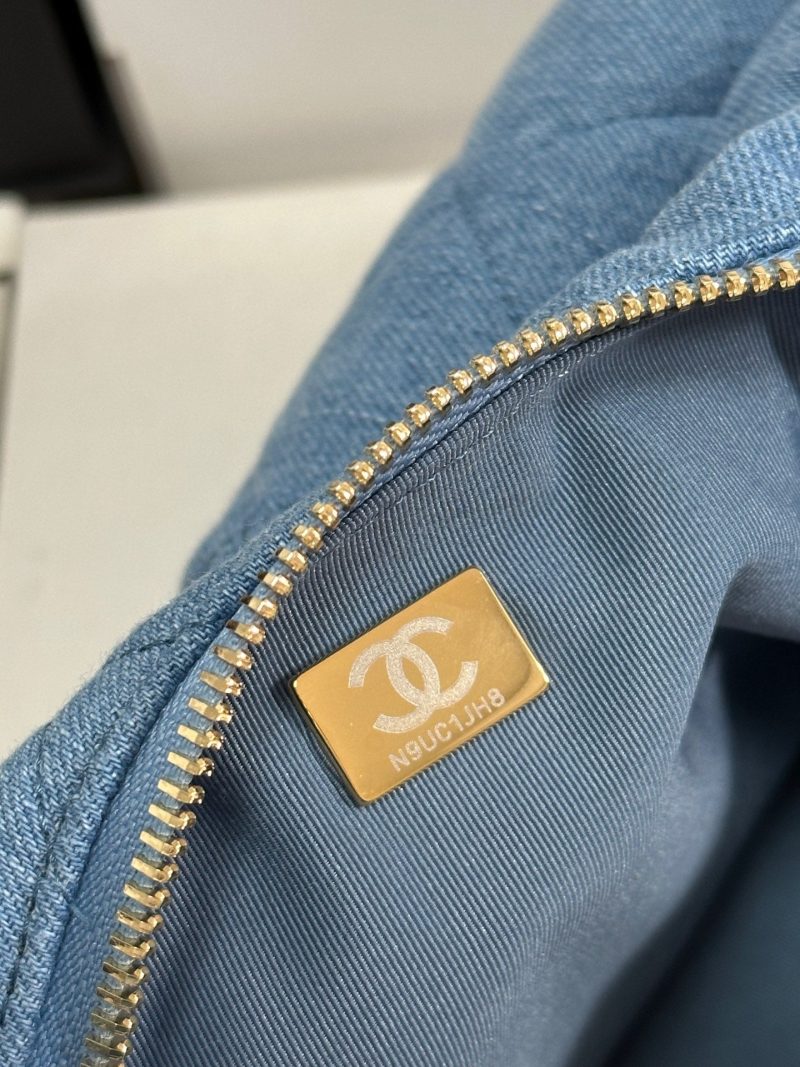 img_b885826e_20250112_i1736659480965_9871_0_8.jpg_1 CC 25C Hobo 35cm Baby Blue Demin Gold Hardware 243567