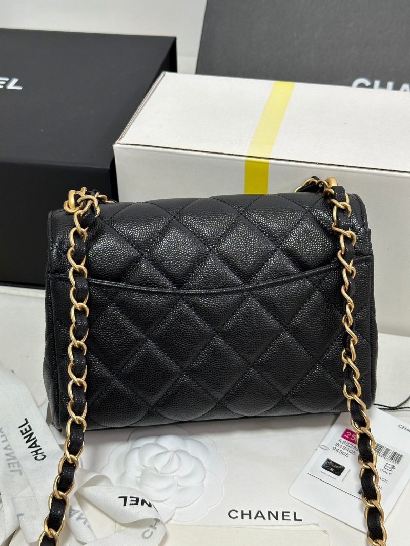 CC 25P Flap 18 Bag Black Cowhide Gold Hardware 243560