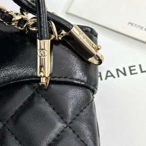 CC 25P Mini 31 Bag Black Waxed Sheepskin Gold Hardware 243582