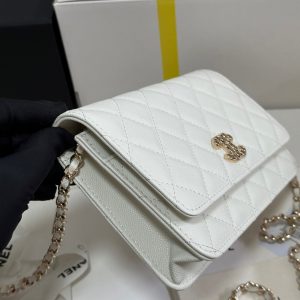 CC 25P Wallet On Chain 19cm White Cowhide Heart Rhinestone 243592