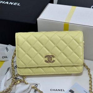 CC 25P Wallet On Chain 19cm Yellow Pastel Cowhide Heart Rhinestone 243595