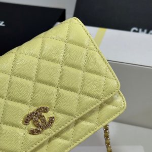 CC 25P Wallet On Chain 19cm Yellow Pastel Cowhide Heart Rhinestone 243595