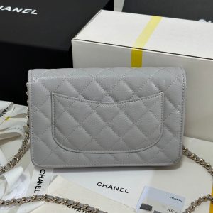 CC 25P Wallet On Chain 19cm Light Gray Cowhide Heart Rhinestone 243598