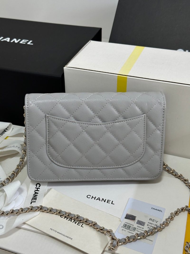 CC 25P Wallet On Chain 19cm Light Gray Cowhide Heart Rhinestone 243598