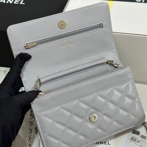 CC 25P Wallet On Chain 19cm Light Gray Cowhide Heart Rhinestone 243598