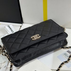 CC 25P Wallet On Chain 19cm Black Cowhide Heart Rhinestone 243601