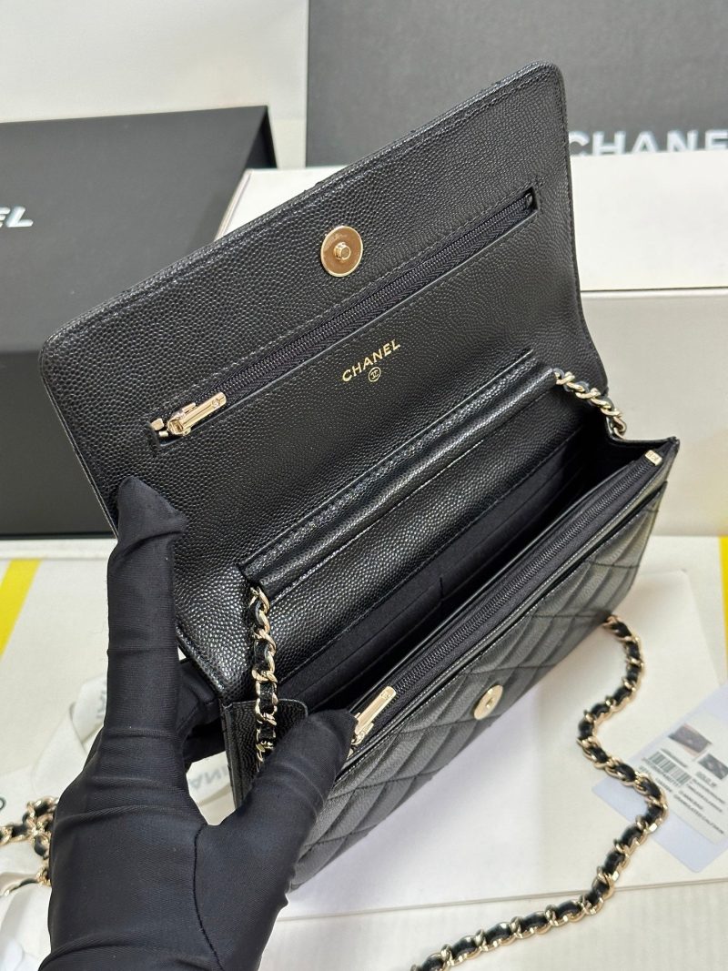 CC 25P Wallet On Chain 19cm Black Cowhide Heart Rhinestone 243601