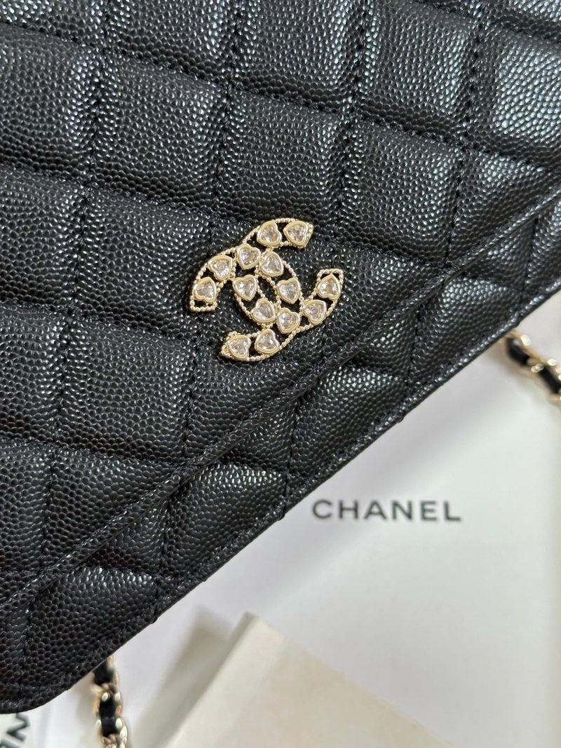 CC 25P Wallet On Chain 19cm Black Cowhide Heart Rhinestone 243601