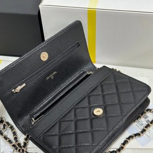 CC 25P Wallet On Chain 19cm Black Cowhide Heart Rhinestone 243601