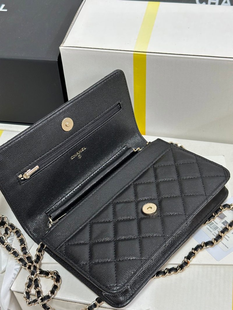 CC 25P Wallet On Chain 19cm Black Cowhide Heart Rhinestone 243601