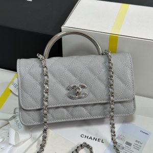 img_b885826e_20250327_i1743089546033_4935_0_0_jpg CC 25P Wallet Woc Handle 17cm Light Gray Leather Silver Hardware 243436