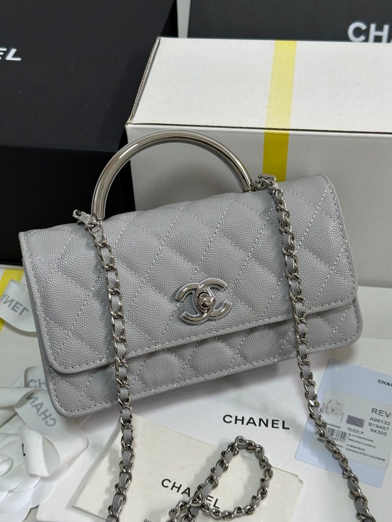 img_b885826e_20250327_i1743089546034_777_0_1_jpg CC 25P Wallet Woc Handle 17cm Light Gray Leather Silver Hardware 243436