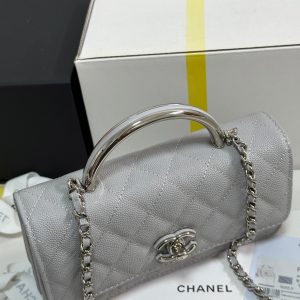 img_b885826e_20250327_i1743089546053_3183_0_2_jpg CC 25P Wallet Woc Handle 17cm Light Gray Leather Silver Hardware 243436