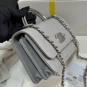img_b885826e_20250327_i1743089546124_9021_0_5_jpg CC 25P Wallet Woc Handle 17cm Light Gray Leather Silver Hardware 243436