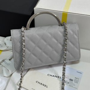 img_b885826e_20250327_i1743089547005_4497_0_6_jpg CC 25P Wallet Woc Handle 17cm Light Gray Leather Silver Hardware 243436