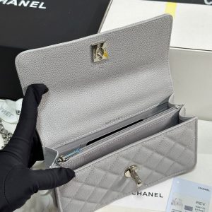 img_b885826e_20250327_i1743089547102_762_0_7_jpg CC 25P Wallet Woc Handle 17cm Light Gray Leather Silver Hardware 243436