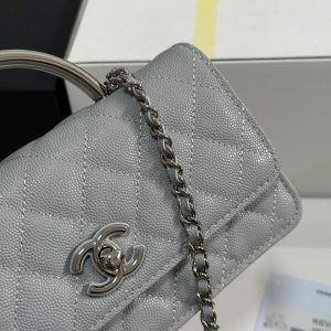 img_b885826e_20250327_i1743089547172_6730_0_4_jpg CC 25P Wallet Woc Handle 17cm Light Gray Leather Silver Hardware 243436