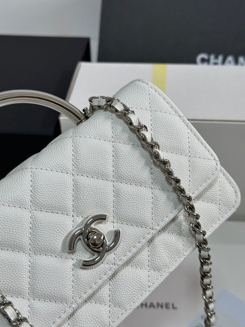img_b885826e_20250328_i1743135638612_7221_0_4_jpg CC 25P Wallet Woc Handle 17cm White Leather Silver Hardware 243442