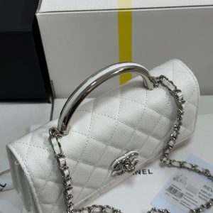 img_b885826e_20250328_i1743135638758_4567_0_2_jpg CC 25P Wallet Woc Handle 17cm White Leather Silver Hardware 243442