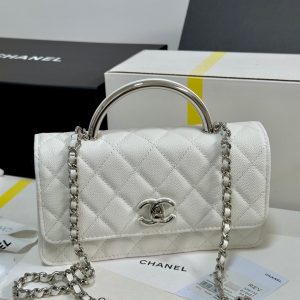 img_b885826e_20250328_i1743135639297_7000_0_1_jpg CC 25P Wallet Woc Handle 17cm White Leather Silver Hardware 243442