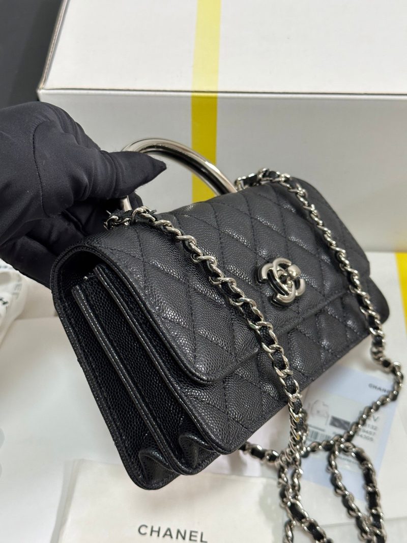 img_b885826e_20250328_i1743135745615_2160_0_4_jpg CC 25P Wallet Woc Handle 17cm Black Leather Silver Hardware 243445