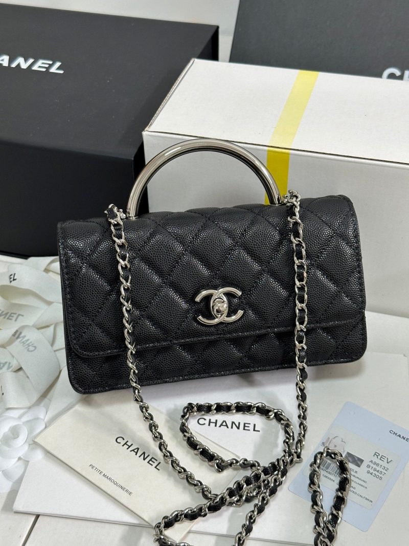 img_b885826e_20250328_i1743135746580_2077_0_0_jpg CC 25P Wallet Woc Handle 17cm Black Leather Silver Hardware 243445